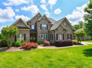 8128 Zinfandel Dr, Kernersville, NC 27284