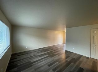 207 Dorn 8-plex, Everett, WA 98208