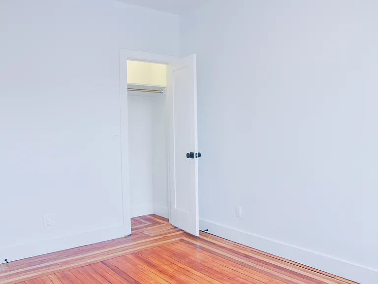 1425 Saint Nicholas Ave #41 — Photo 3