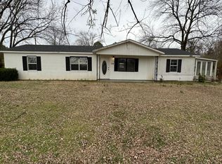 34 Bradford Hwy, Trenton, TN 38382