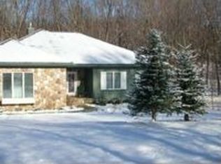 2178 Cobblestone Creek Dr, Pinckney, MI 48169