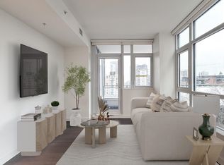 618 Carnarvon St #802, New Westminster, BC V3M 0N9