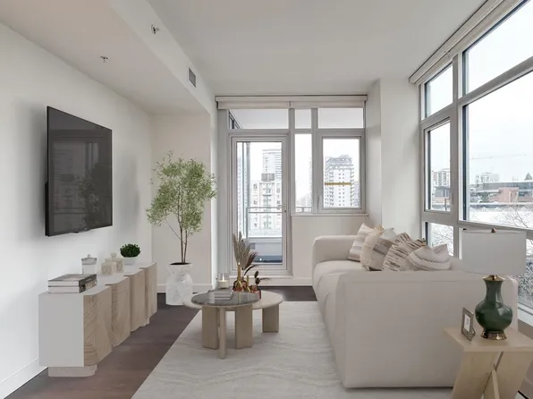 618 Carnarvon St #802, New Westminster, BC V3M 0N9