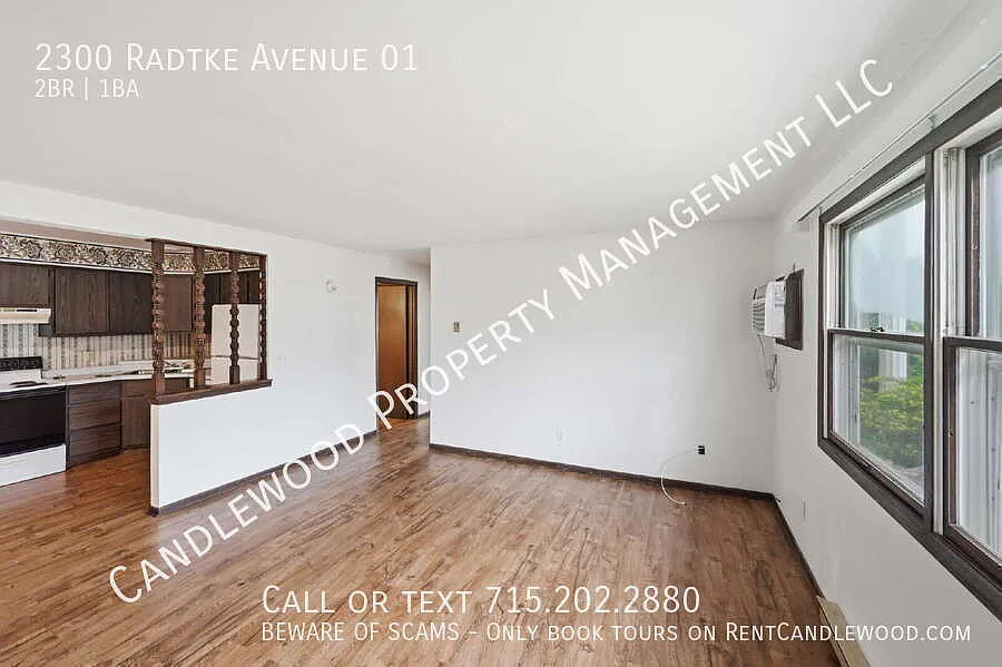 2 Bedroom / 1 BathLower Available NOW! — Photo 3