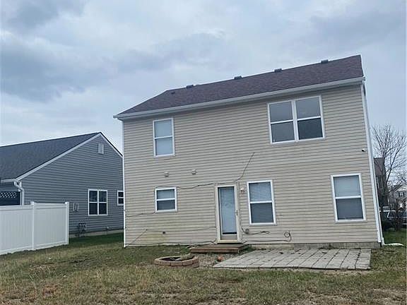 3rd image of 4915 Magellan Ave