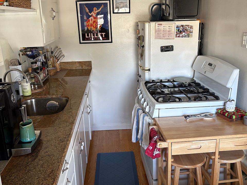 1st image of 908 Fremont Pl