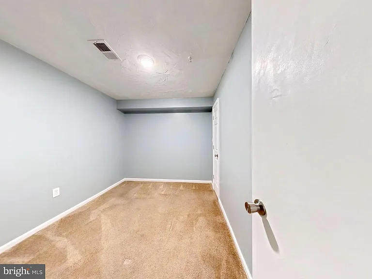 6955 Aquamarine Ct — Photo 26