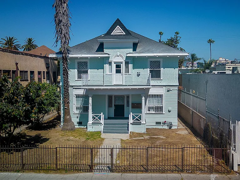 1017 S Burlington Ave — Photo 34