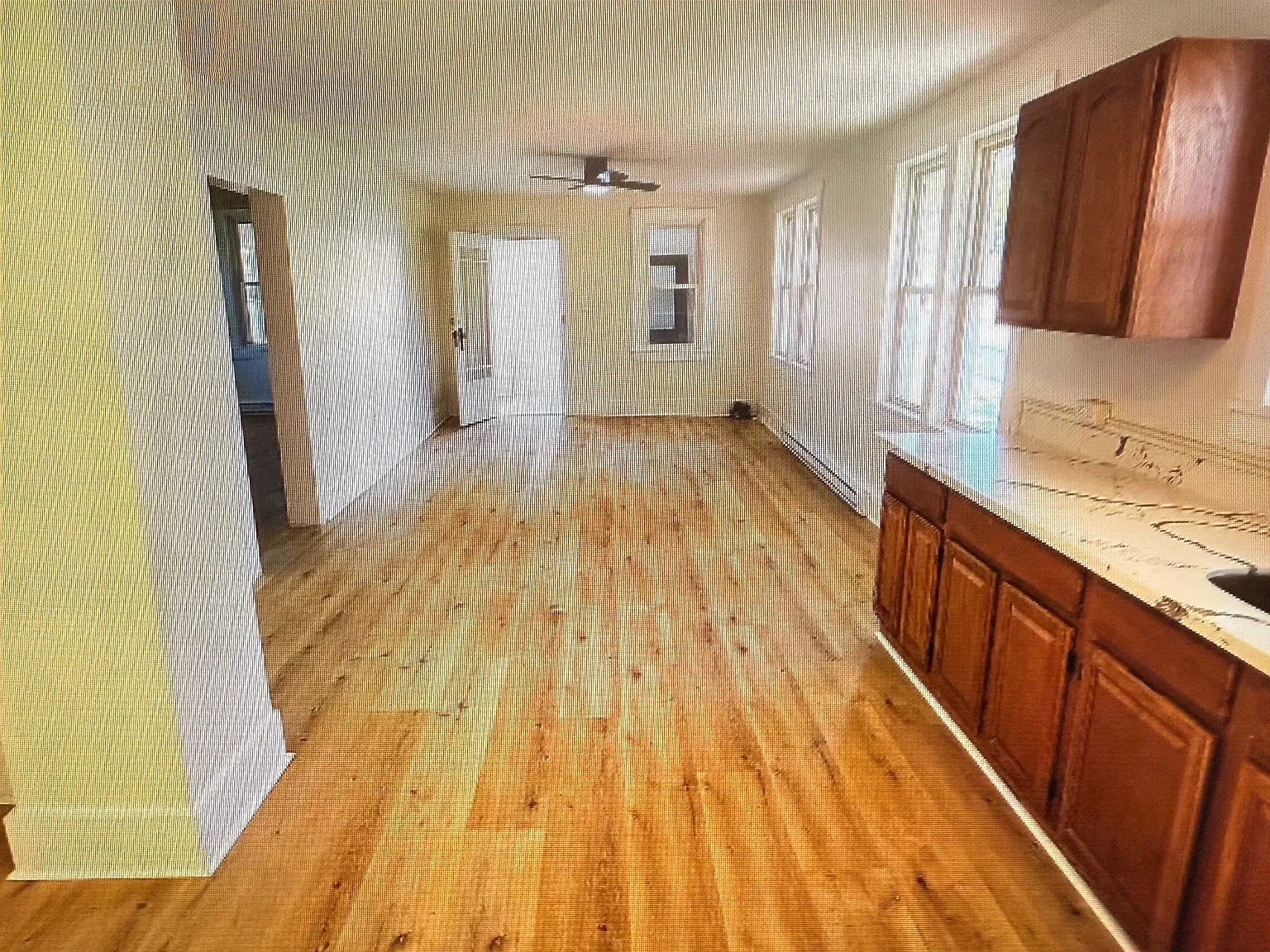 3 bed, 1200 sqft, $1,250 — Photo 2