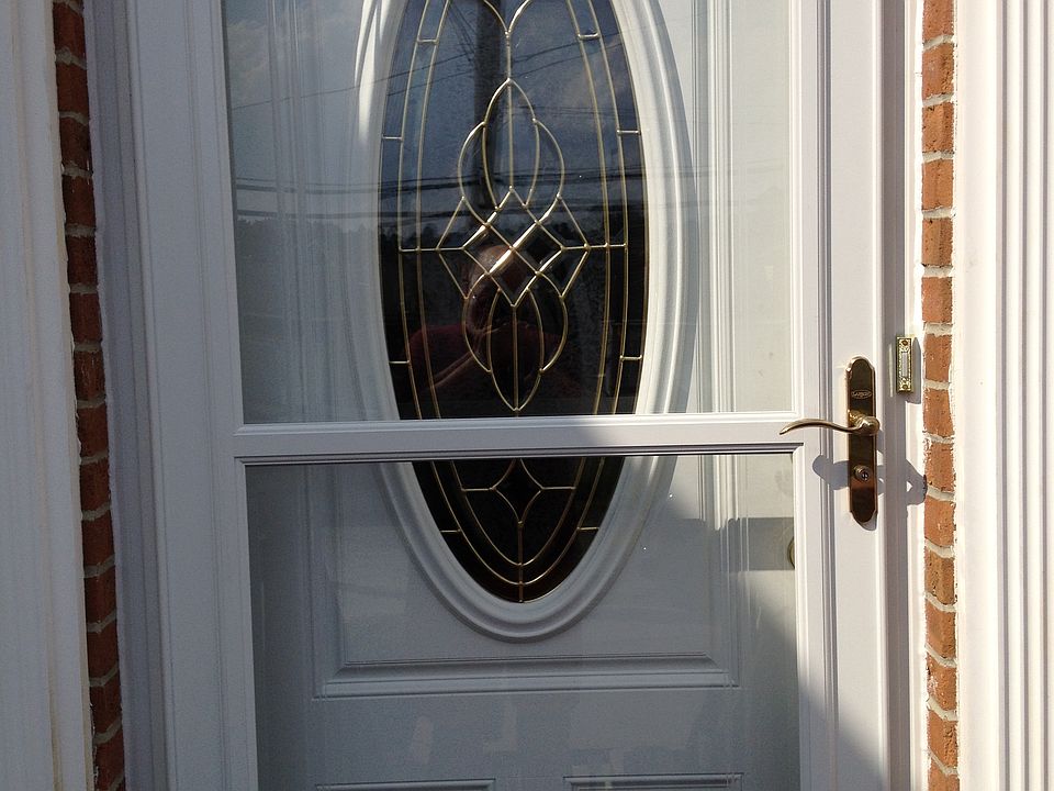 2nd image of 1810 Front St