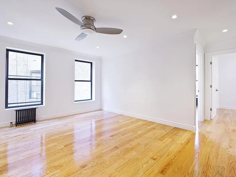 500 Cathedral Pkwy #1A — Photo 3