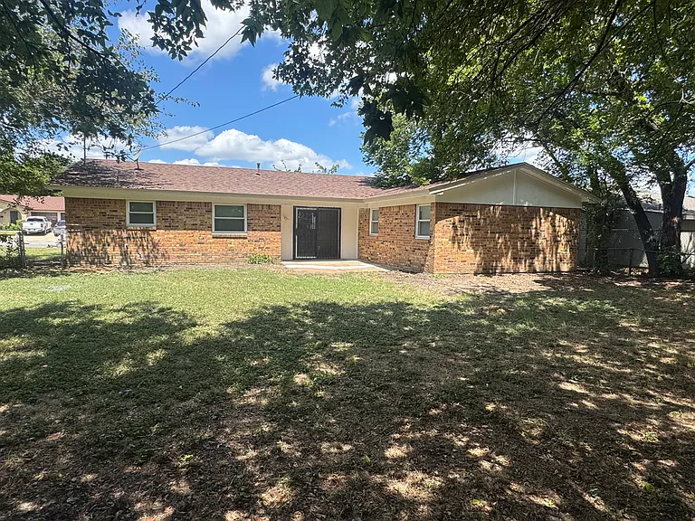 5637 Comer Dr — Photo 46