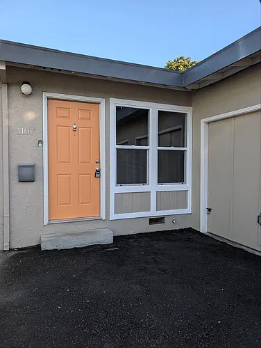 Vallejo Street, 1107 ** Photo 1