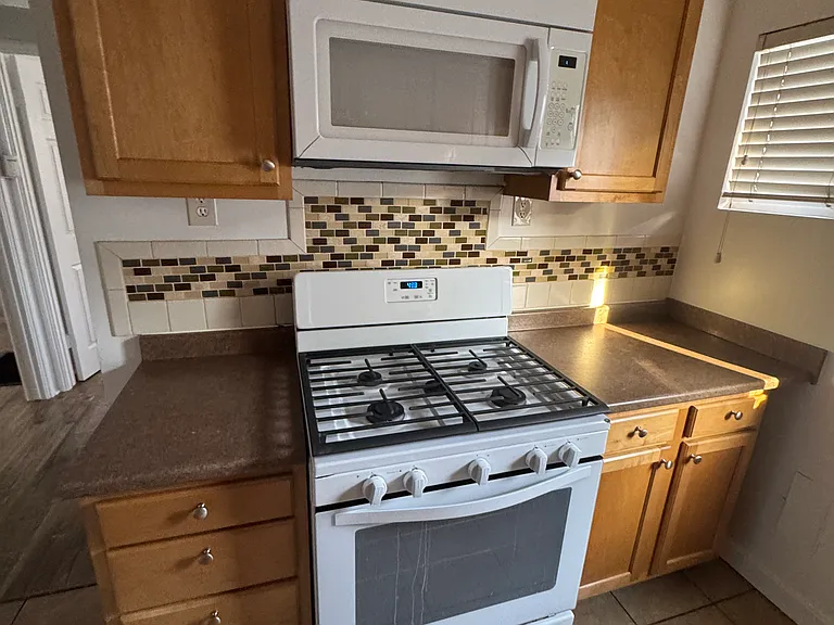 1752 Chestnut Ave #1752 — Photo 7
