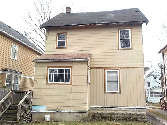 3rd image of 21 Oriole St