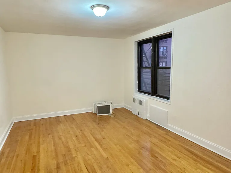 14435 35th Ave #3F — Photo 6