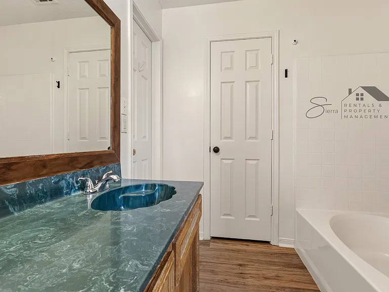 2304 Sandstone Dr — Photo 11