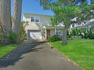 106 York Ave, Spring Lake, NJ 07762