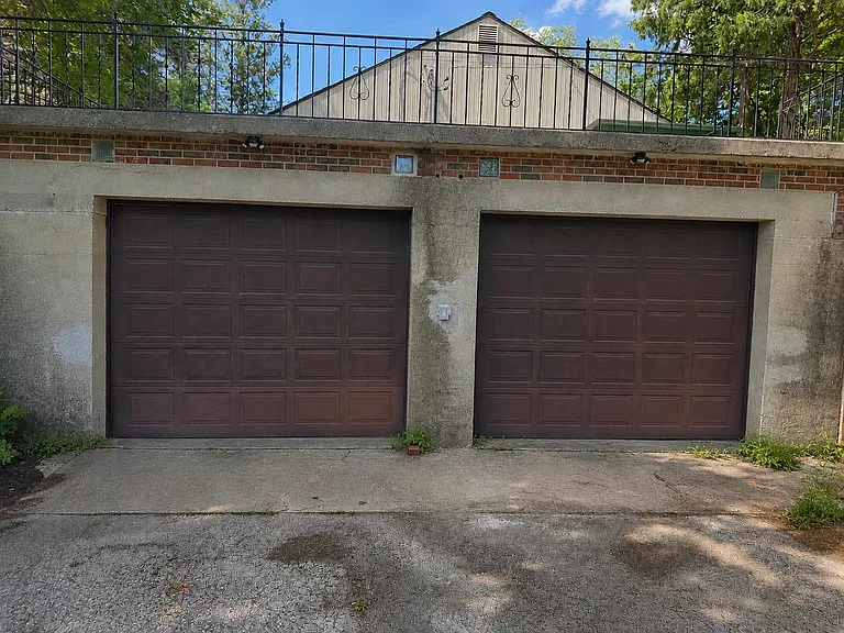 312 W Commerce St — Photo 21