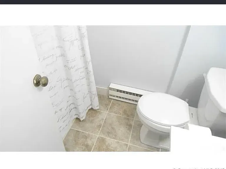 37 Shad Row — Photo 3