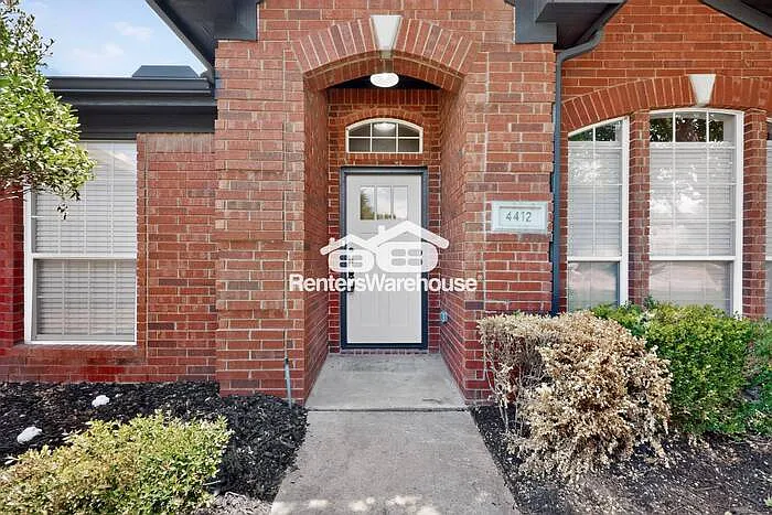 4412 Fox Meadows Ln — Photo 4