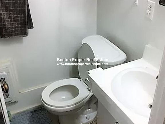 47 Hemenway St. #3 Boston - Fenway Unit Photo 4