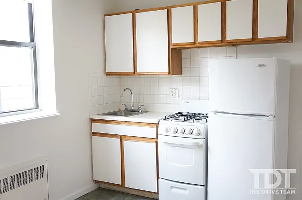 Rented by J Misrahi Realty Corp | media 18