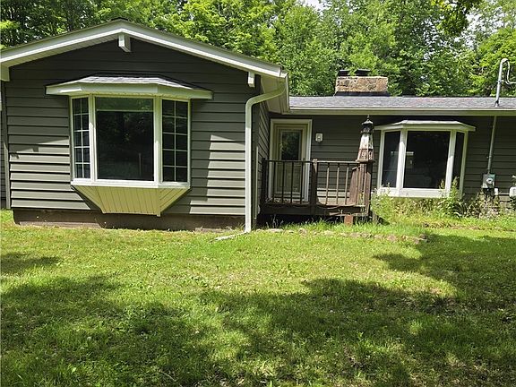 2nd image of 15610 Claridon Troy Rd