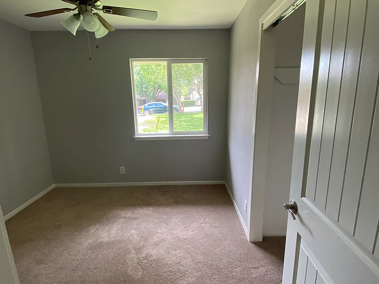5009 Tiffany Ln — Photo 6