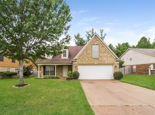 1401 Carlton Ridge Dr, Cordova, TN 38016