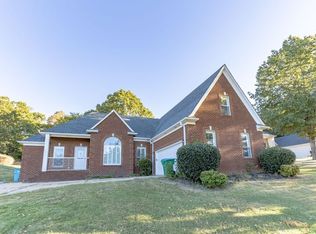 10100 Cypress Lake Dr N, Olive Branch, MS 38654