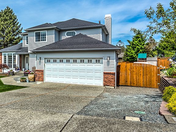 4th image of 5818 74th Dr NE