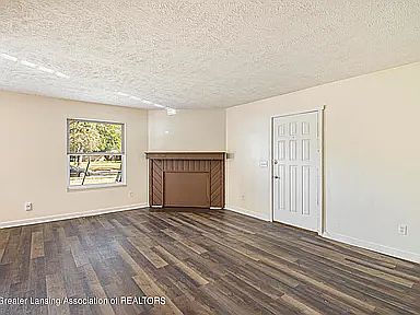 4th image of 4019 Glenburne Blvd
