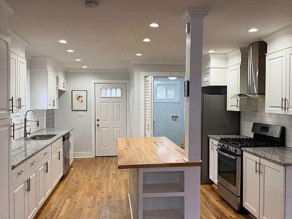 4th image of 1222 SW Elizabeth St SW