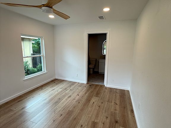 4th image of 615 Truman St
