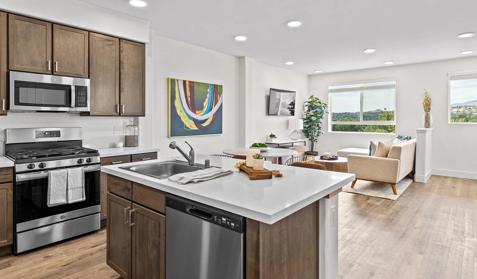 The Retreat Luxury Townhomes — Photo 1