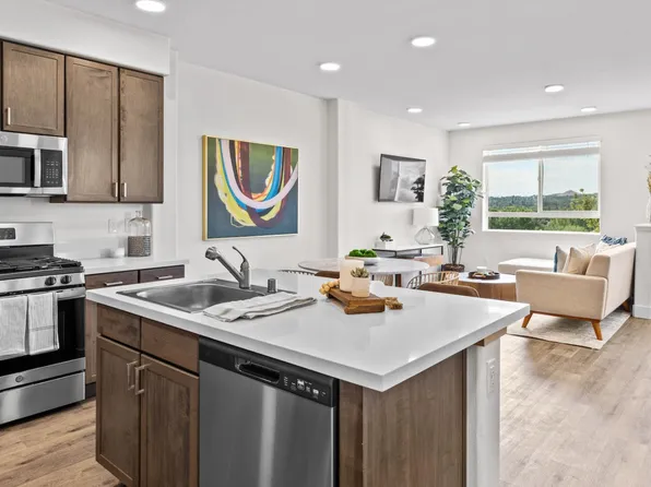 The Retreat Luxury Townhomes, 1101 Solitude Trl #3B-2Ba-1487Sqft, Reno, NV 89523