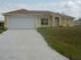 575 Pachman Cir, Lehigh Acres, FL 33936