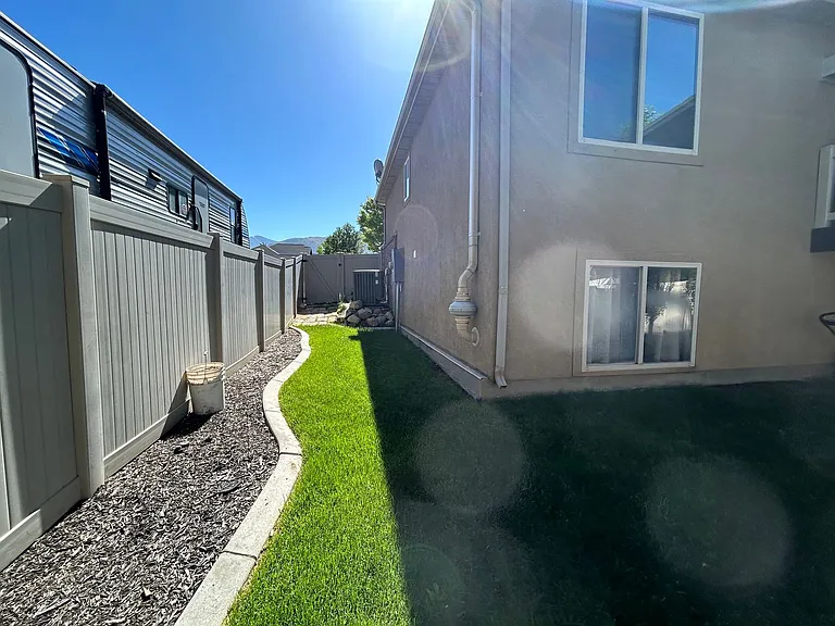 221 N 780 E — Photo 21