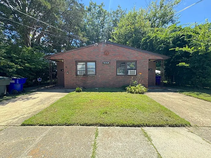 2 bed, 1.0 bath, 842 sqft, $1,350 — Photo 3