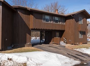 1527 S Timber Rdg NE, Fridley, MN 55432