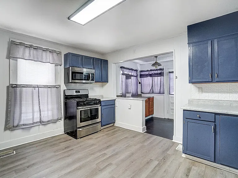 1407 Mound St — Photo 9