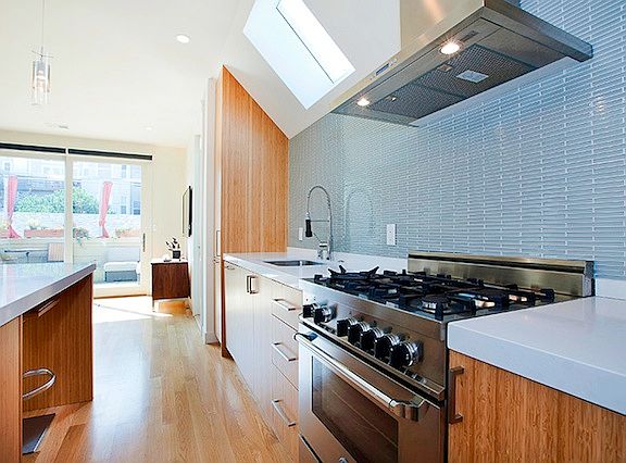 5th image of 972 Dolores St #C