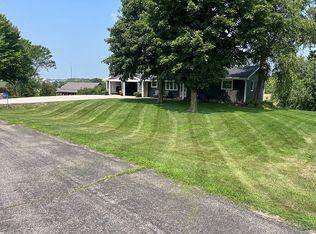 14127 Summit Ln, Waseca, MN 56093