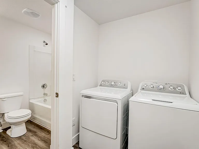 South Ridge Apartments — Photo 17