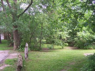 1369 Camel Rd #R, Aurora, IL 60505