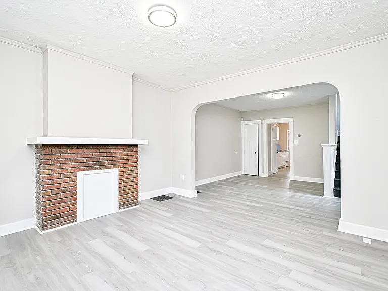 312-314 Pointview Ave #314 — Photo 5