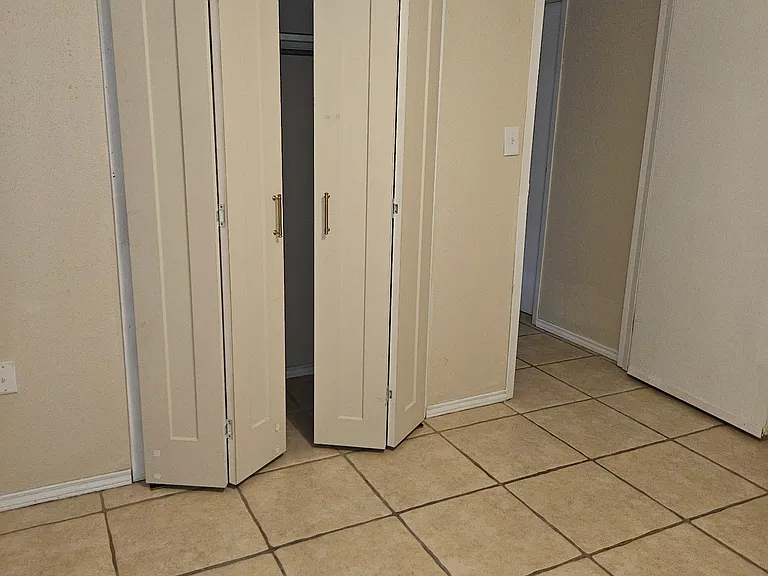1810A S Williams Ln #A — Photo 11
