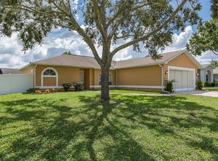 7430 Bent Oak Dr, Port Richey, FL 34668