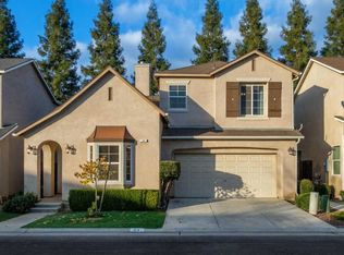 33 W Bohemia Ln, Clovis, CA